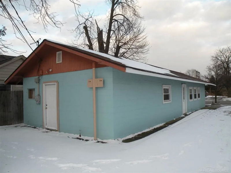 Sanilac Coffee (Coles Beachcomber Restaurant, Split Enz) - Real Estate Listing (newer photo)